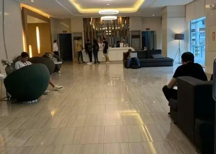 Greenleaf Fast Wifi Apartment